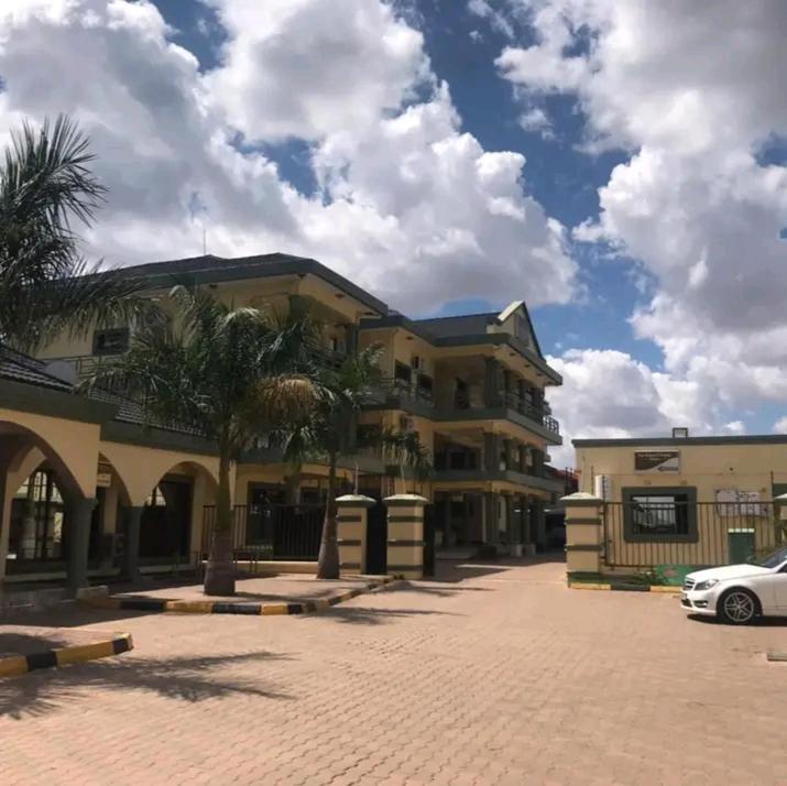 The Prince Charles Hotel Lusaka Extérieur photo